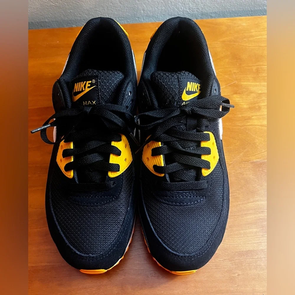 Nike AirMax 90 Black and Gold Athletic Shoes Men’s Size 9.5, Women's Size 8 - Picture 5 of 14